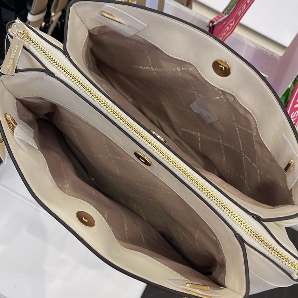 Michael Kors Whitney Medium Quilted Tote Shoulder Bag 
Light Cream 
NWT - Picture 8 of 16